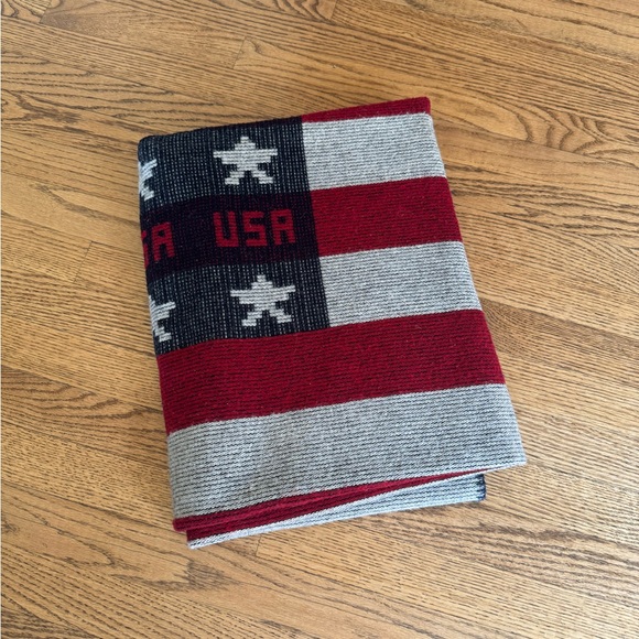 Woolrich USA Flag Blanket / Throw / Tapestry 55” x 68” - Picture 5 of 7